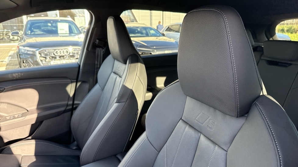 Used Audi Q6 e-tron 2025 for sale - 76872071: Photo 17