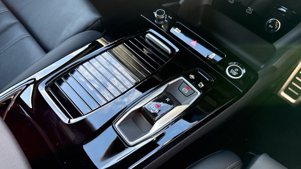 Used Audi Q6 e-tron 2025 for sale - 76872071: Photo 19