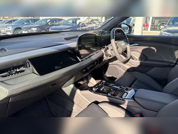 Used Audi Q6 e-tron 2025 for sale - 76872071: Photo