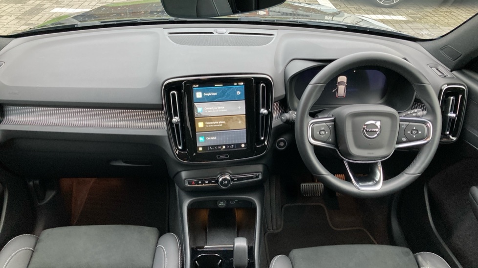 Used Volvo XC40 2024 for sale - 76872760: Photo 11