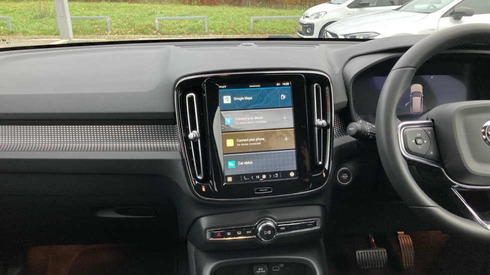 Used Volvo XC40 2024 for sale - 76872760: Photo 12