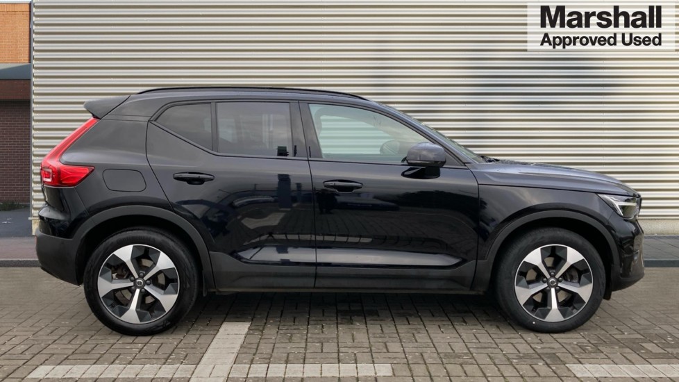 Used Volvo XC40 2024 for sale - 76872760: Photo 2