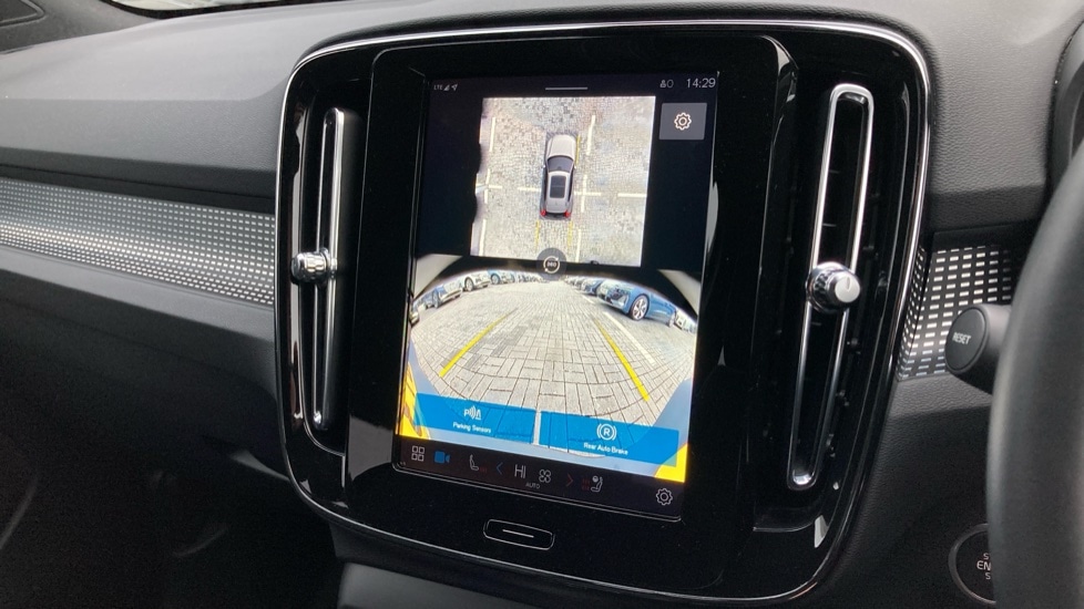 Used Volvo XC40 2024 for sale - 76872760: Photo 26