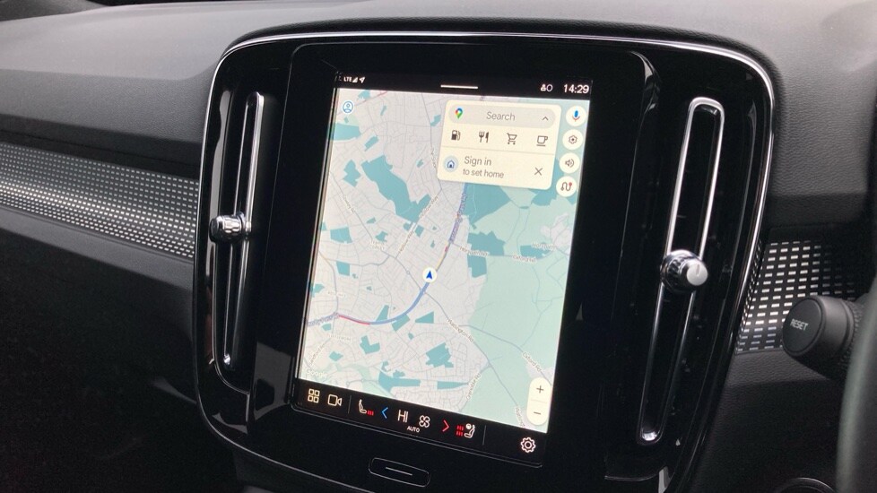 Used Volvo XC40 2024 for sale - 76872760: Photo 27