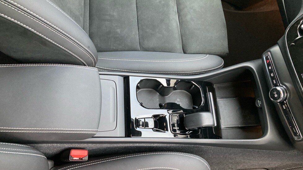 Used Volvo XC40 2024 for sale - 76872760: Photo 28