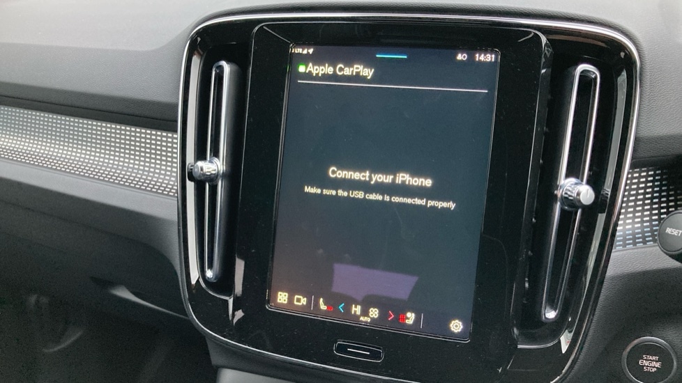 Used Volvo XC40 2024 for sale - 76872760: Photo 43