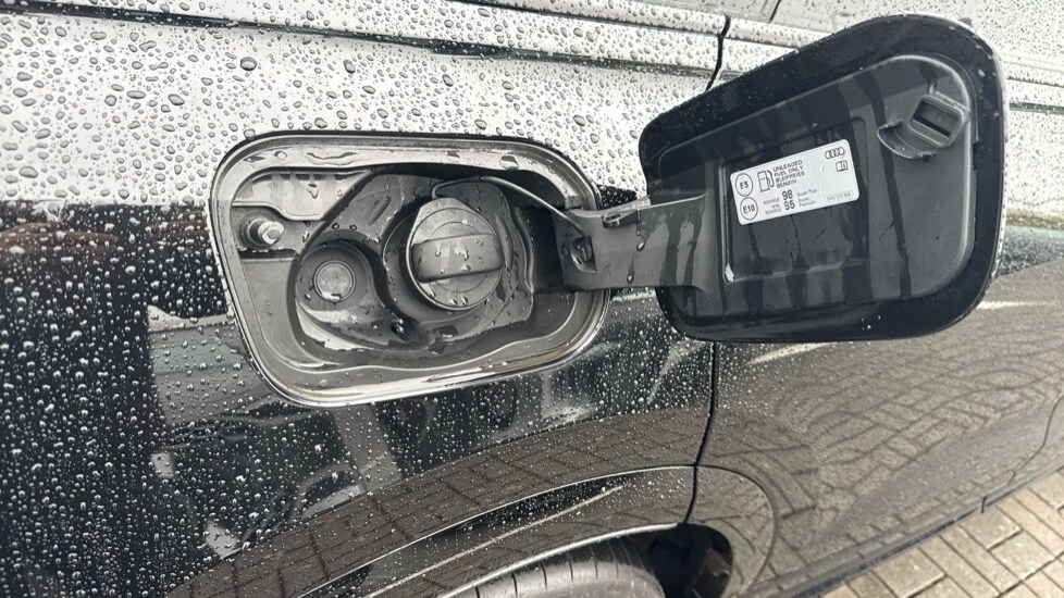 Used Audi RS Q8 2023 for sale - 76074236: Photo 22