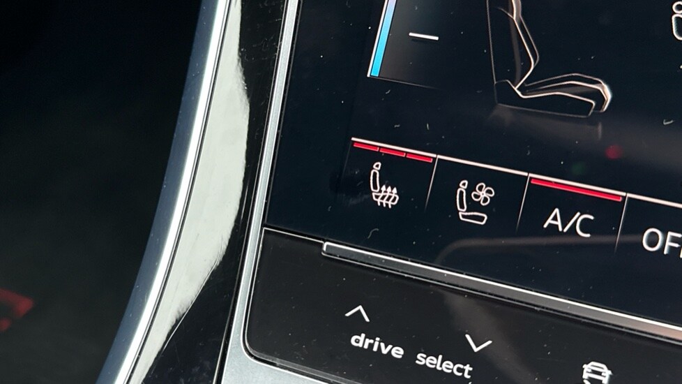 Used Audi RS Q8 2023 for sale - 76074236: Photo 38