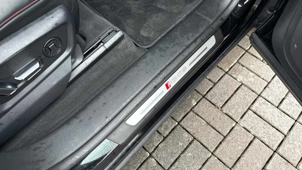 Used Audi RS Q8 2023 for sale - 76074236: Photo 40