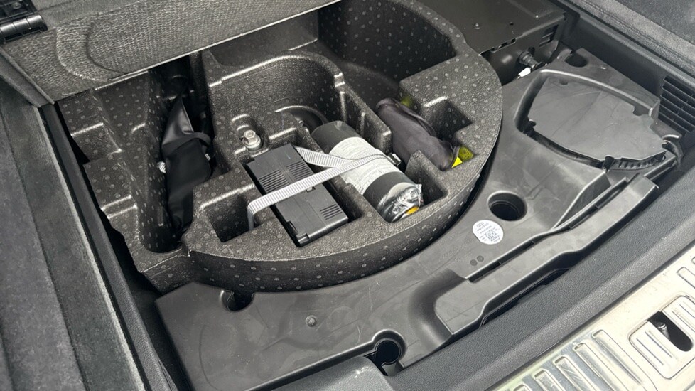 Used Audi RS Q8 2023 for sale - 76074236: Photo 42