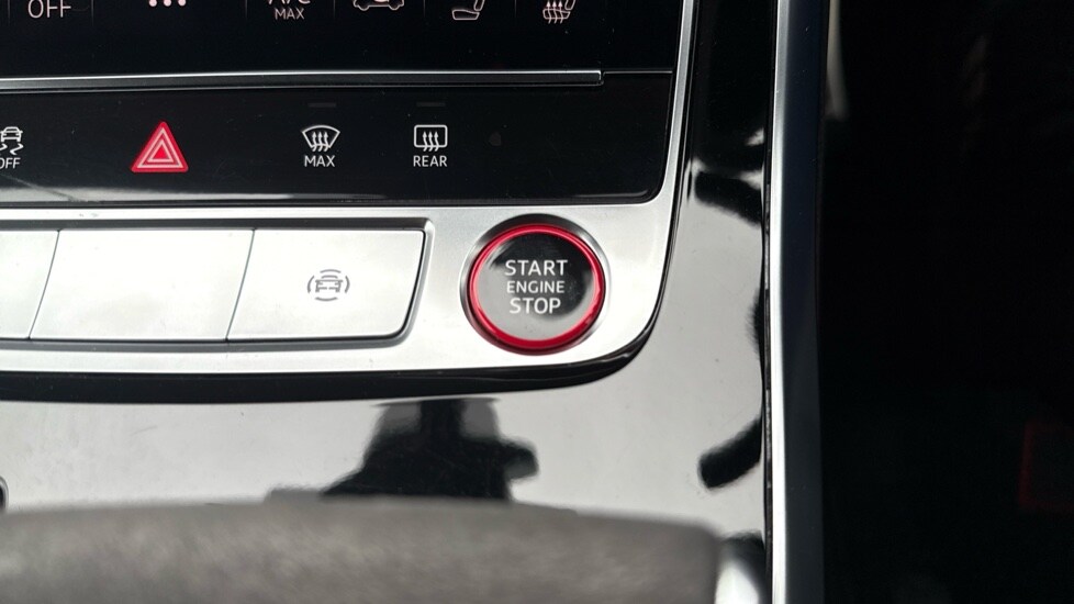 Used Audi RS Q8 2023 for sale - 76074236: Photo 49