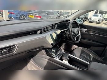 Used Audi e-tron 2020 for sale - 76208938: Photo