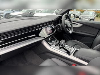 Used Audi Q7 2025 for sale - 76872068: Photo