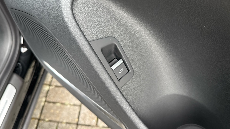 Used Audi Q7 2025 for sale - 76872068: Photo 46