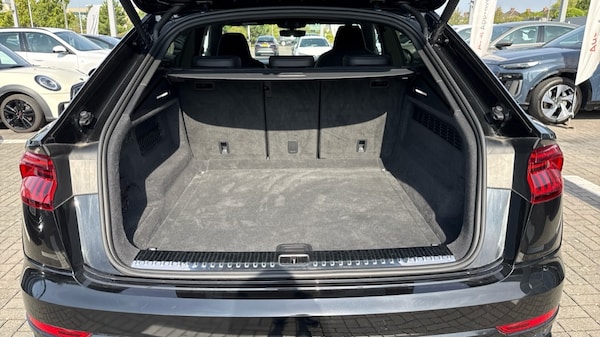 Used Audi Q8 2023 for sale - 76217211: Photo 18