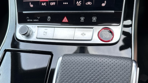 Used Audi Q8 2023 for sale - 76217211: Photo 36