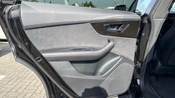 Used Audi Q8 2023 for sale - 76217211: Photo 43