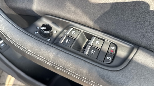 Used Audi Q8 2023 for sale - 76217211: Photo 53