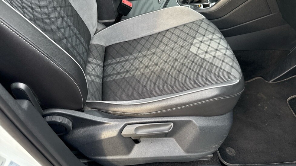 Used Volkswagen Tiguan 2022 for sale - 76328383: Photo 31