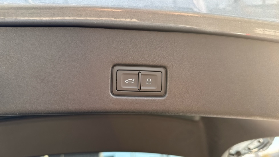 Used Audi Q4 e-tron 2025 for sale - 76851268: Photo 41