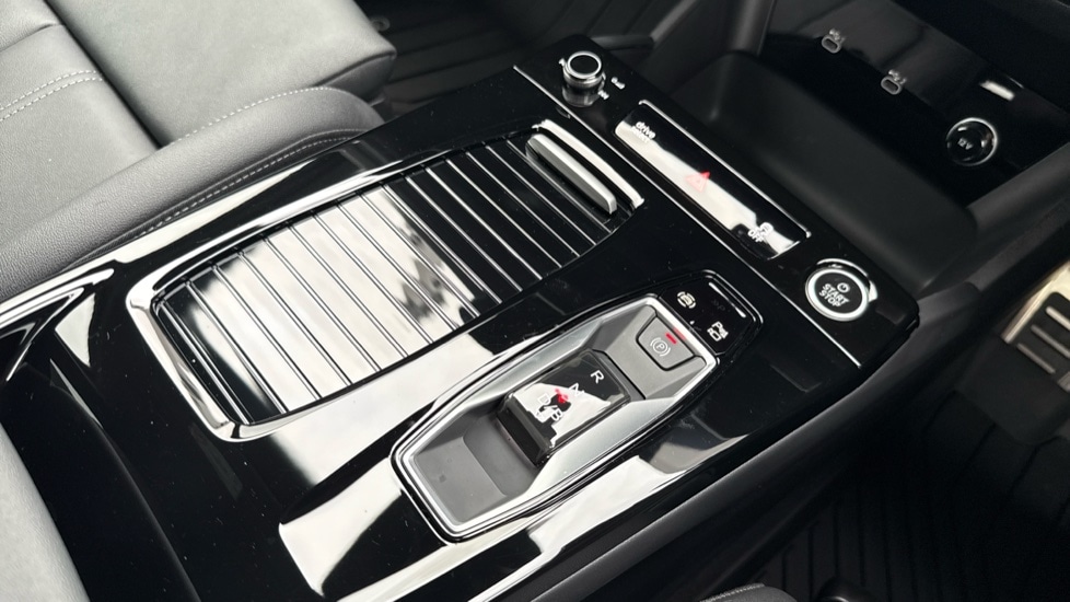 Used Audi Q6 e-tron 2025 for sale - 76870617: Photo 19