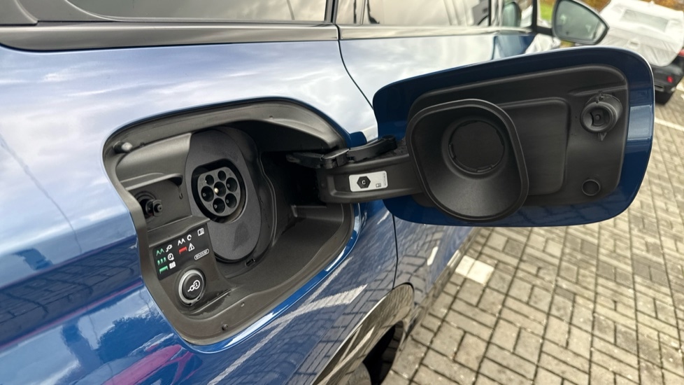 Used Audi Q6 e-tron 2025 for sale - 76870617: Photo 22