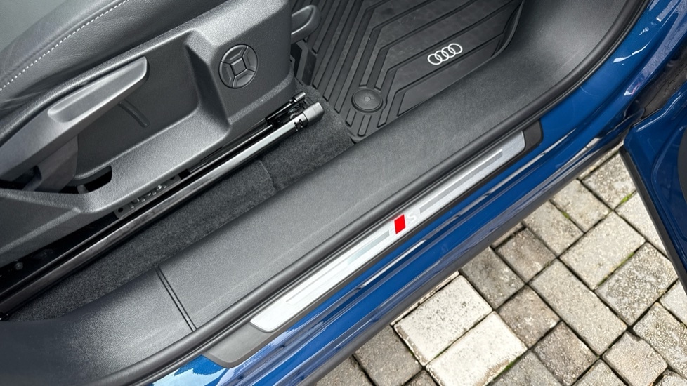 Used Audi Q6 e-tron 2025 for sale - 76870617: Photo 40