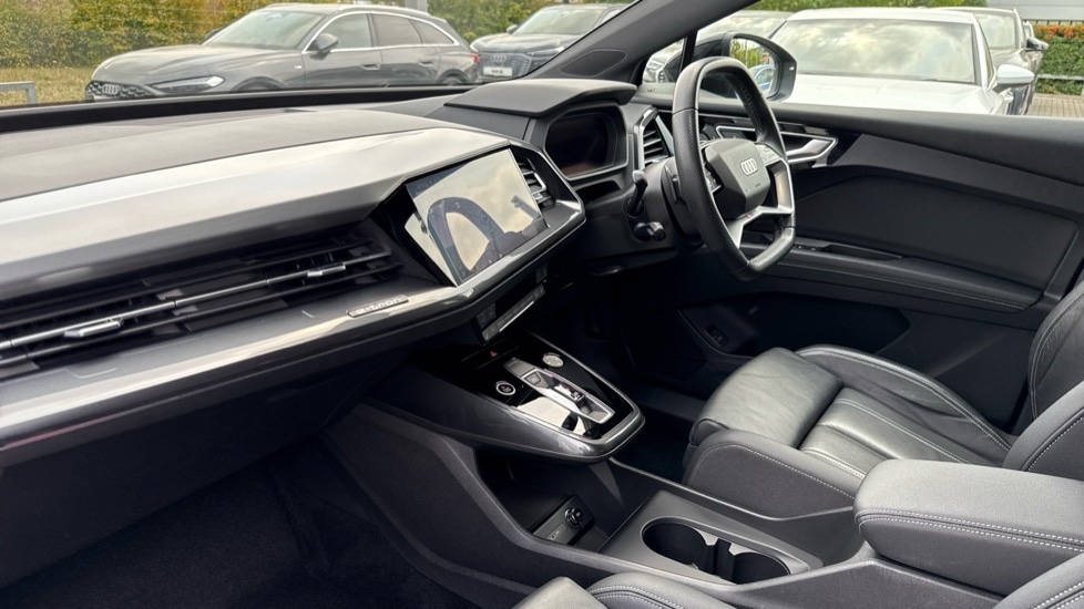 Used Audi Q4 e-tron 2022 for sale - 76593692: Photo 2