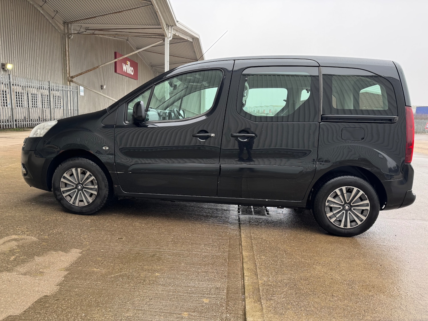 Used Peugeot Partner Tepee 2013 for sale - 77794457: Photo 17