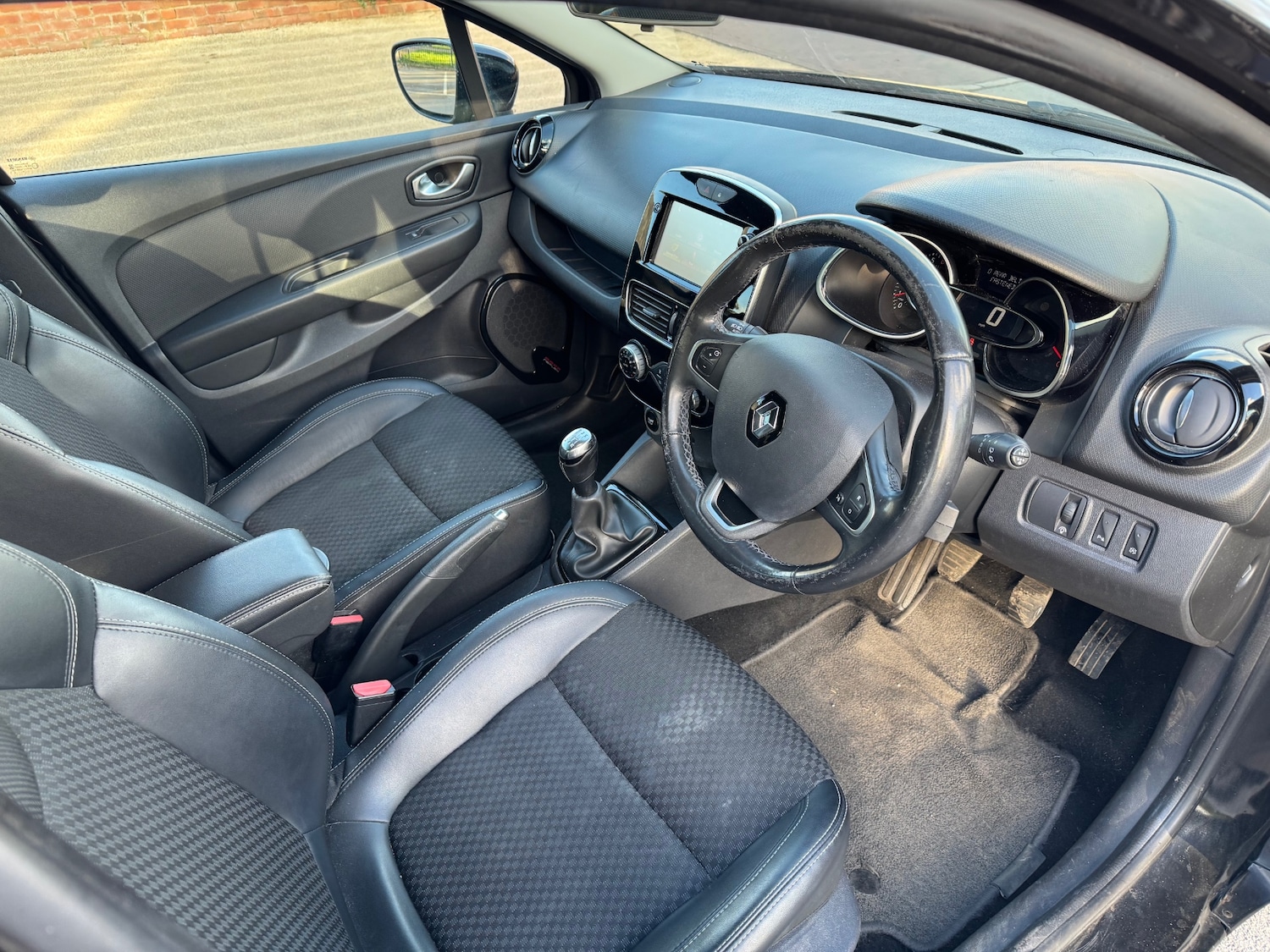 Used Renault Clio 2016 for sale - 78031358: Photo 7