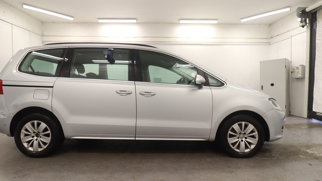 Used Volkswagen Sharan 2010 for sale - 76644524: Photo 2
