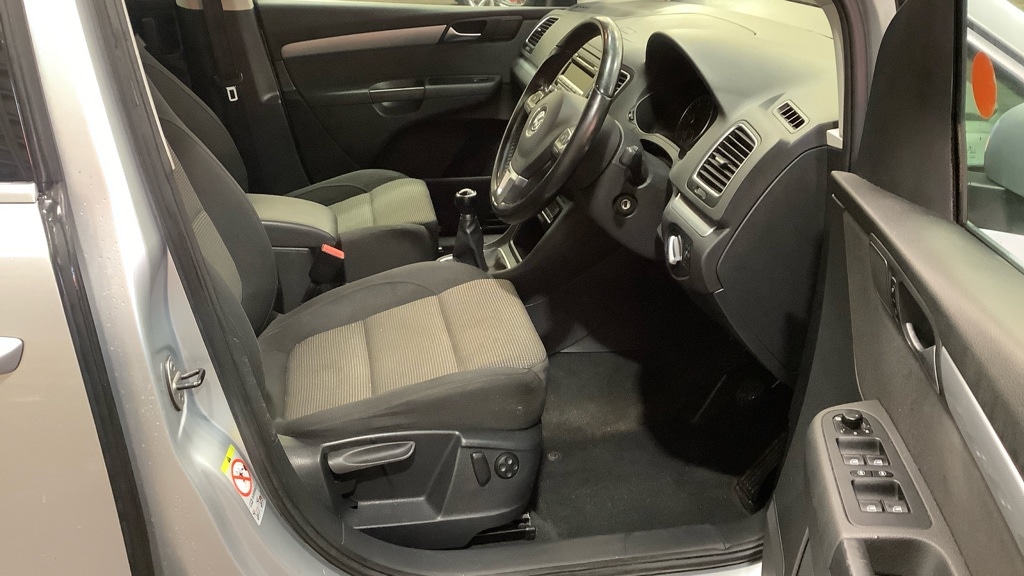 Used Volkswagen Sharan 2010 for sale - 76644524: Photo 3