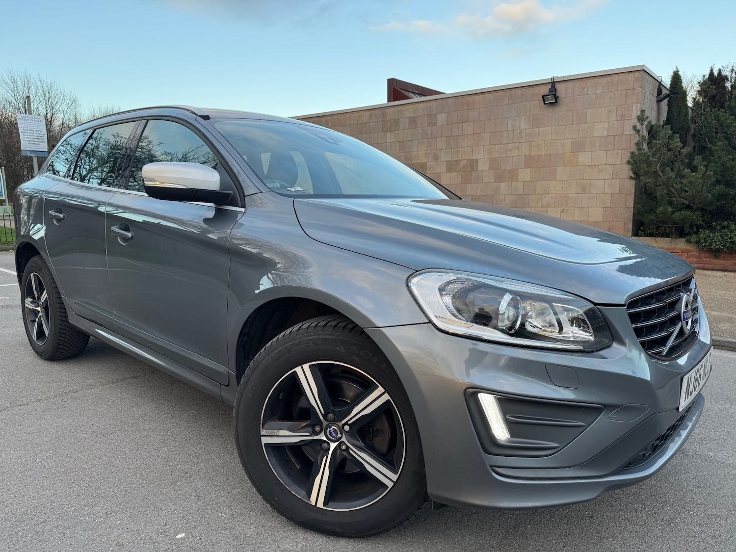 Used Volvo XC60 2016 for sale - 77054167: Photo 1