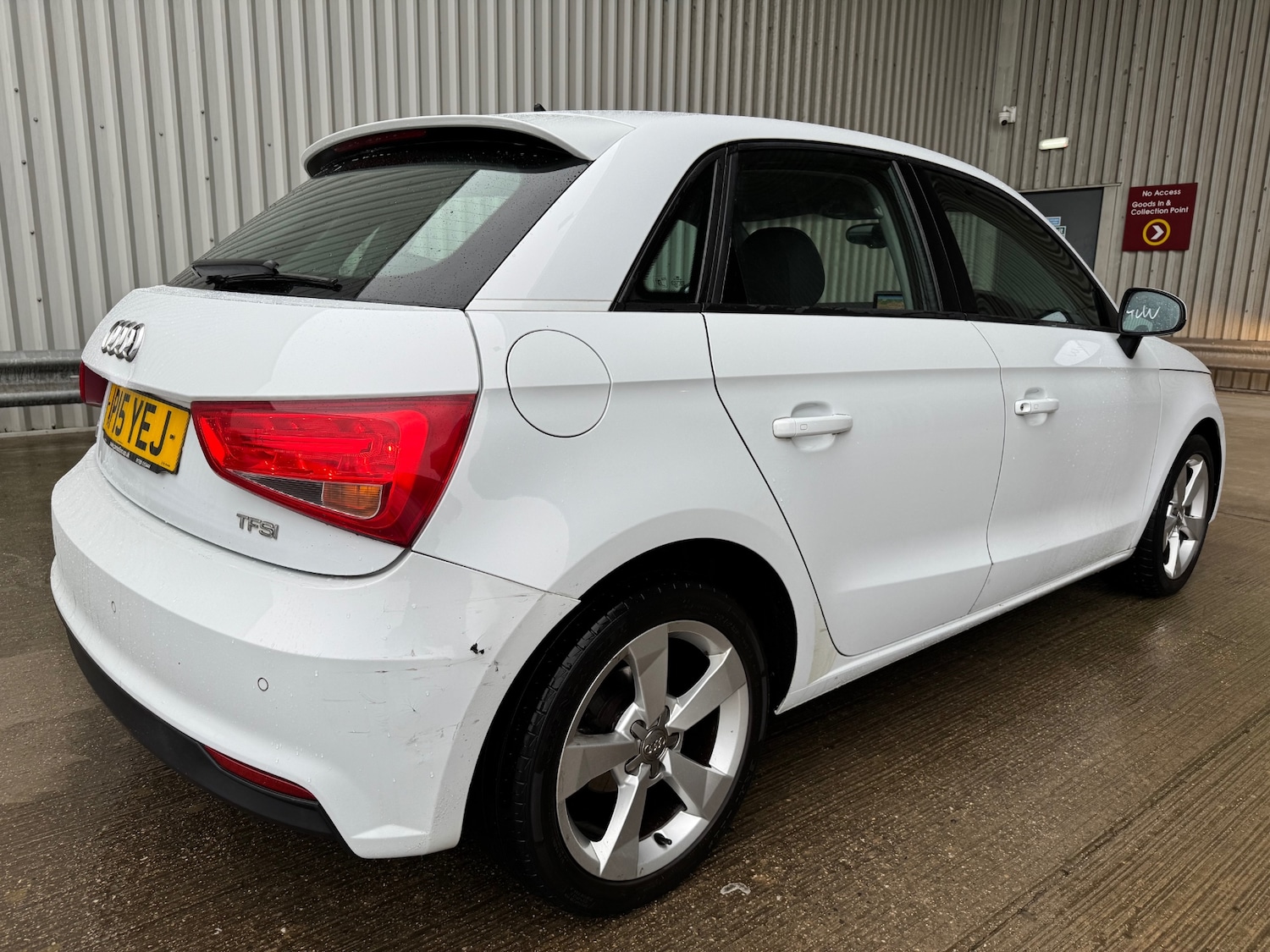Used Audi A1 2015 for sale - 77342922: Photo 6