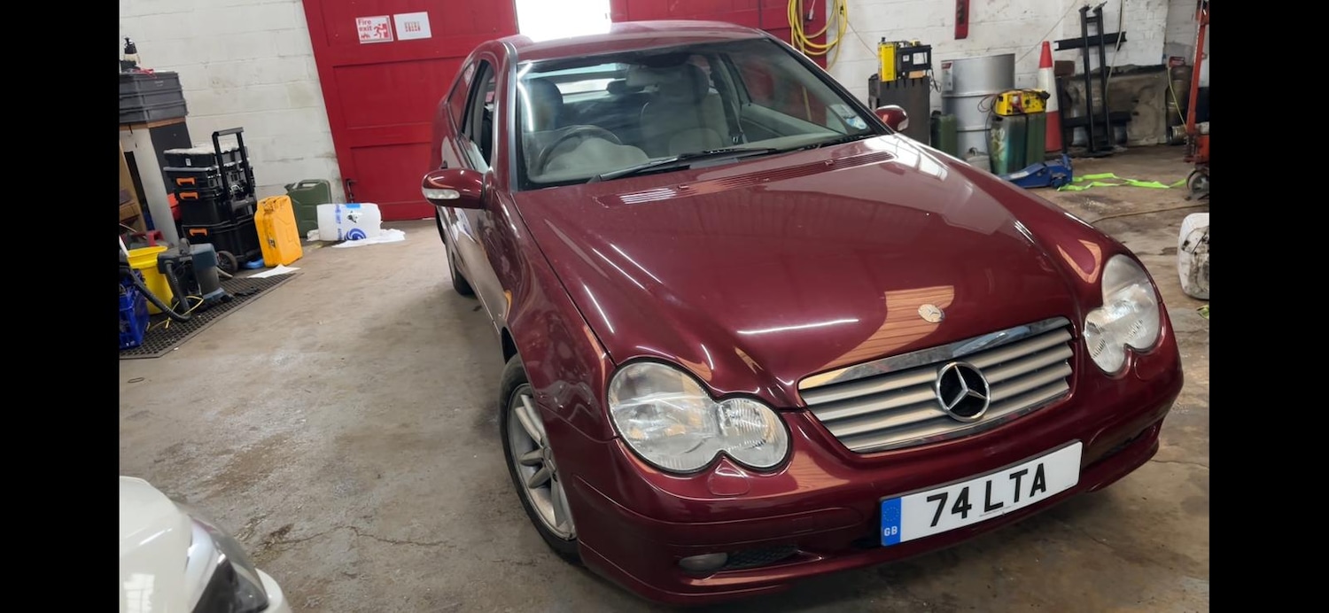 Used Mercedes-Benz C Class 2002 for sale - 76754774: Photo 1
