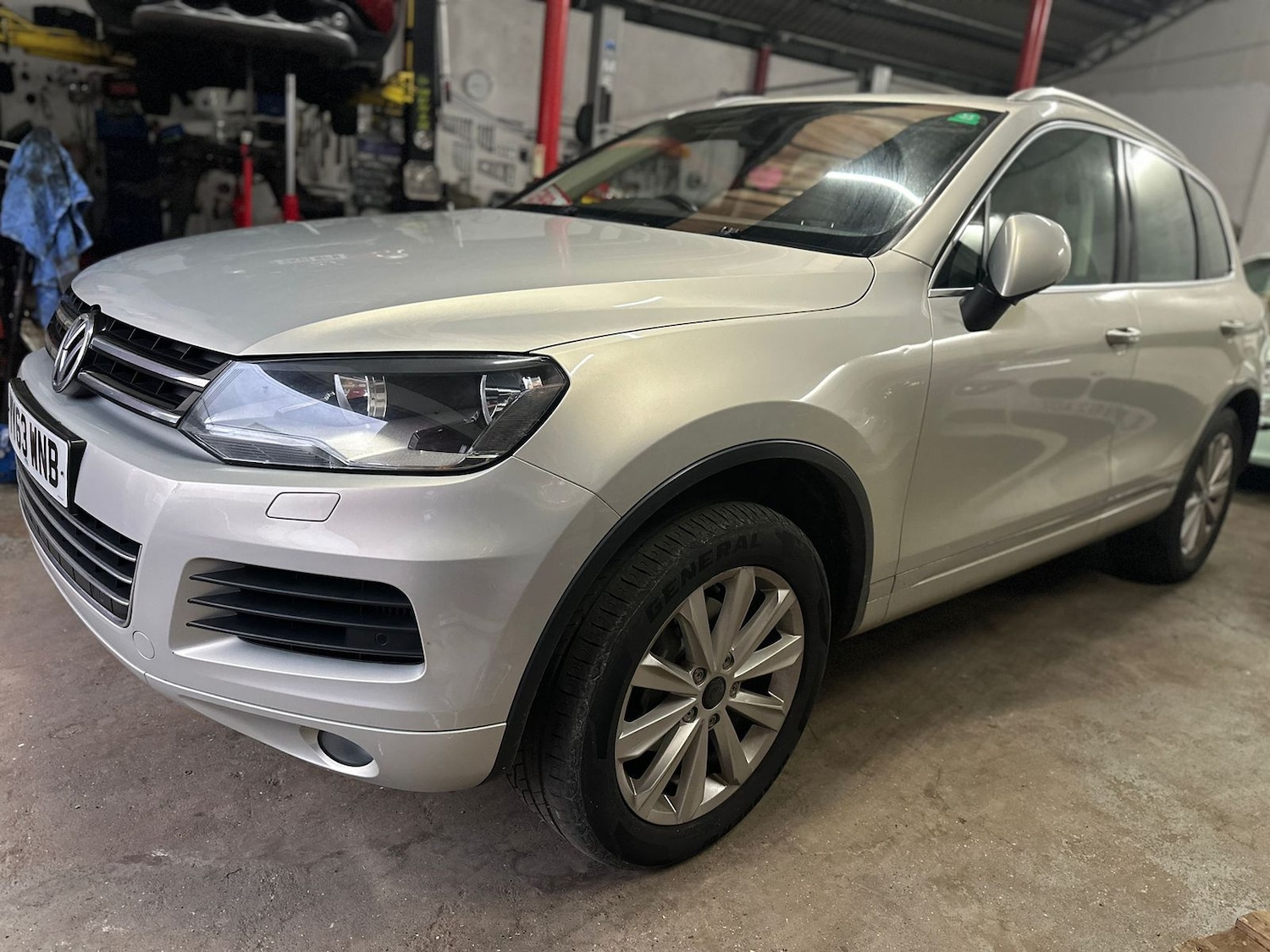 Used Volkswagen Touareg 2013 for sale - 76954571: Photo 2