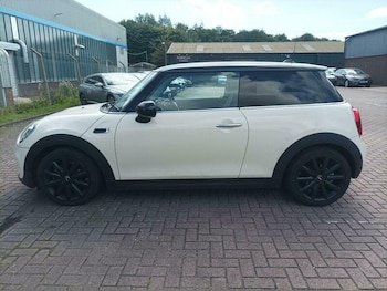 Used MINI Hatch 2018 for sale - 75462438: Photo