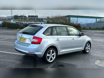 Used Skoda Rapid Spaceback 2017 for sale - 77494401: Photo