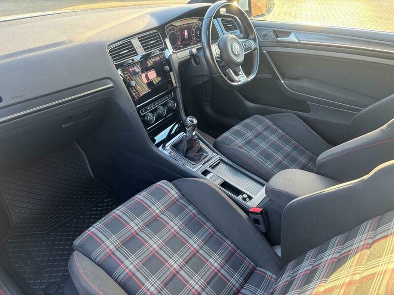 Used Volkswagen Golf 2018 for sale - 77129183: Photo 9