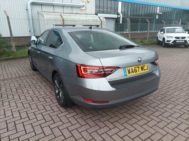 Used Skoda Superb 2017 for sale - 76482641: Photo 2