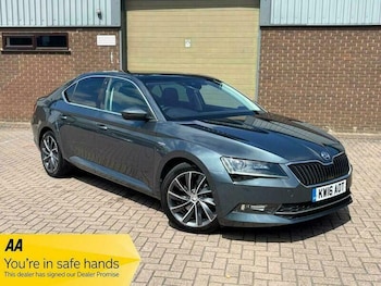 Used Skoda Superb 2016 for sale - 79222348: Photo