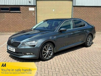 Used Skoda Superb 2016 for sale - 79222348: Photo