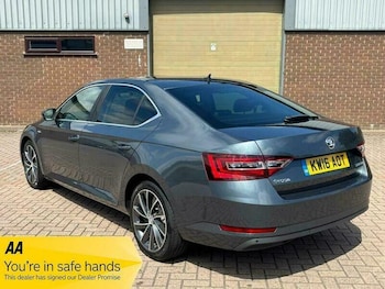 Used Skoda Superb 2016 for sale - 79222348: Photo