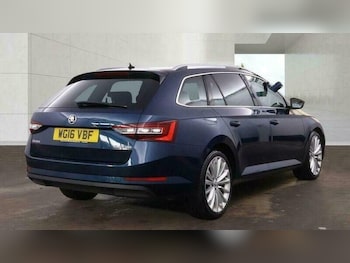 Used Skoda Superb 2016 for sale - 79073045: Photo