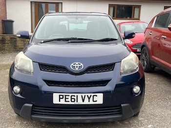 Used Toyota Urban Cruiser 2011 for sale - 79184352: Photo