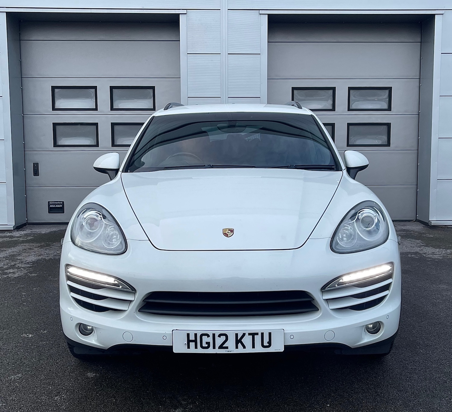 Used Porsche Cayenne 2012 for sale - 77982739: Photo 2