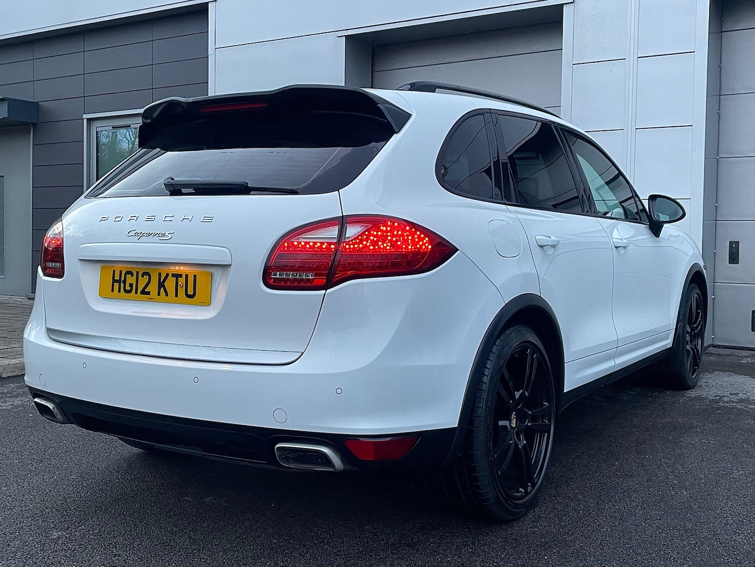 Used Porsche Cayenne 2012 for sale - 77982739: Photo 4