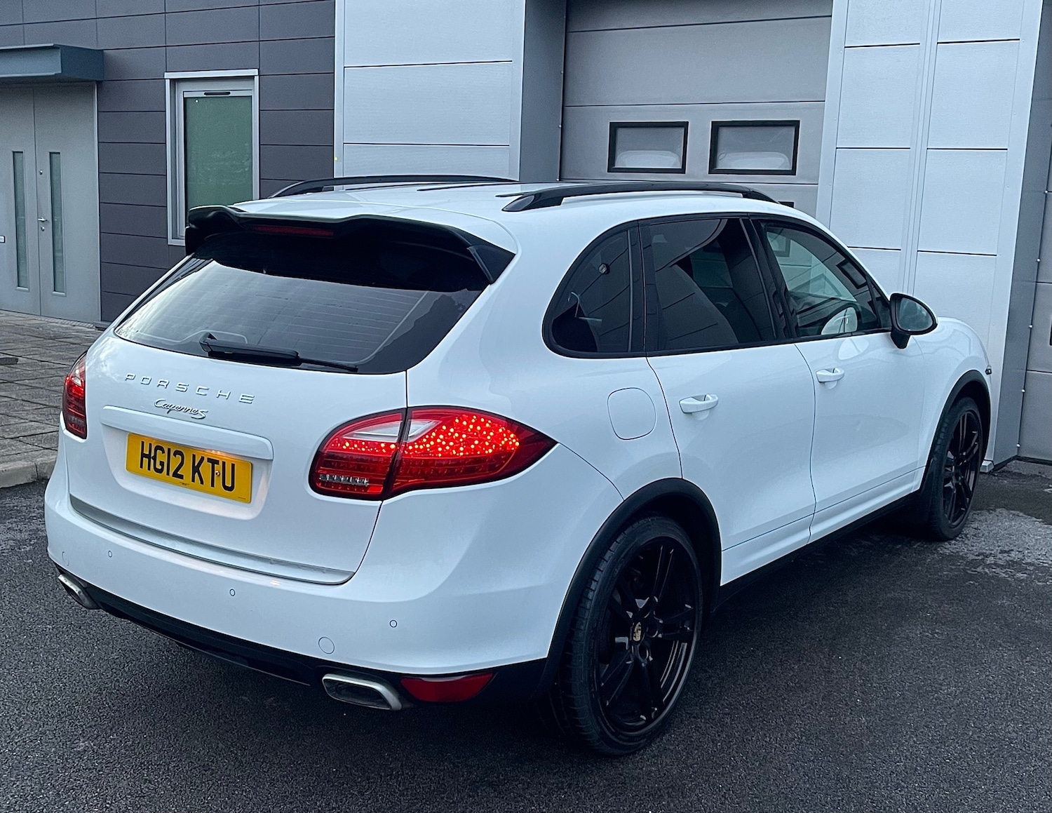 Used Porsche Cayenne 2012 for sale - 77982739: Photo 5