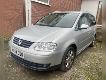 Used Volkswagen Touran 2004 for sale - 76511053: Photo