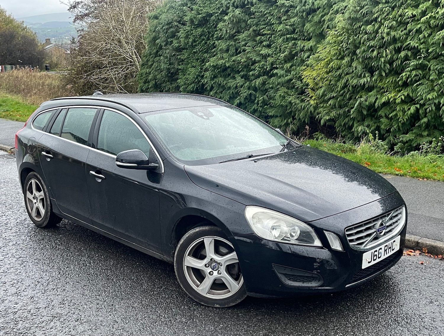 Used Volvo V60 2011 for sale - 76565255: Photo 1